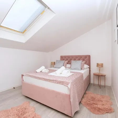 Apartment Penthouse Danijela