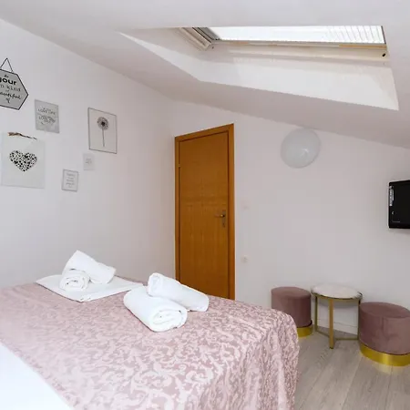 Apartment Penthouse Danijela