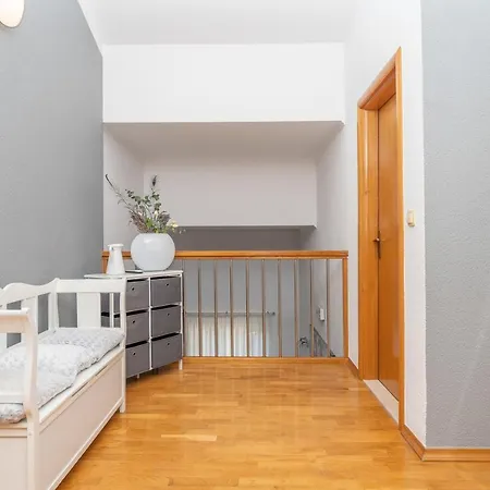 아파트 Penthouse Danijela With Jacuzzi 마카르스카